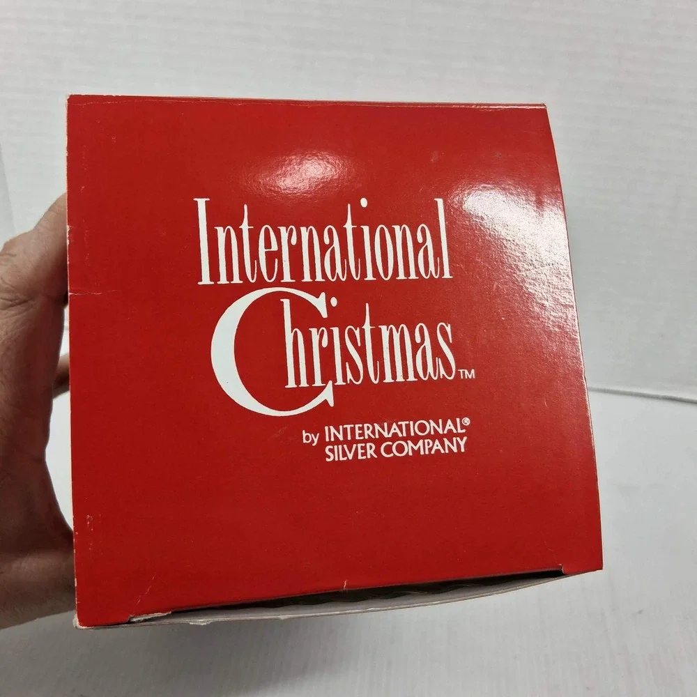 Vintage 1992 International Silver Co Reindeer Motion Musical Jingle Bells Toy